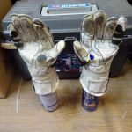 中古レーシンググローブの洗濯とXPの始動確認からの洗艇