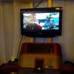 トレッドミル正面にTVを設置